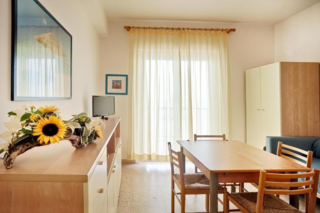 Tourist Residence ซัน เบเนเดตโต เดล ตรอนโต ภายนอก รูปภาพ